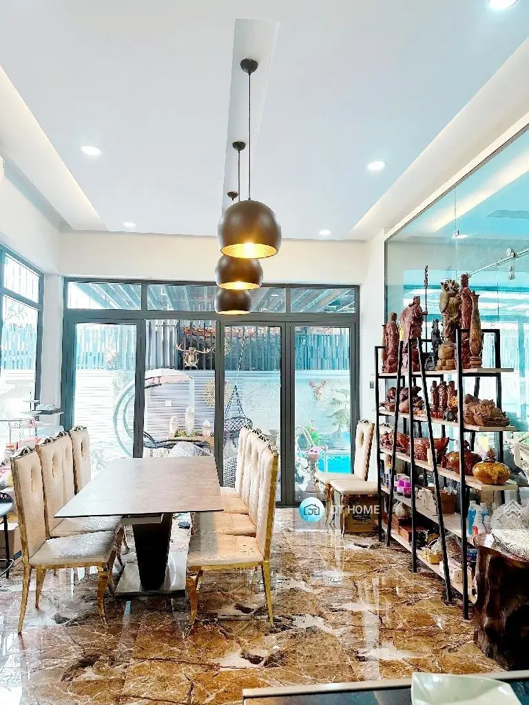 Biệt thự Thảo Điền, 380m2, có hồ bơi sân vườn, chỉ 100tỷ