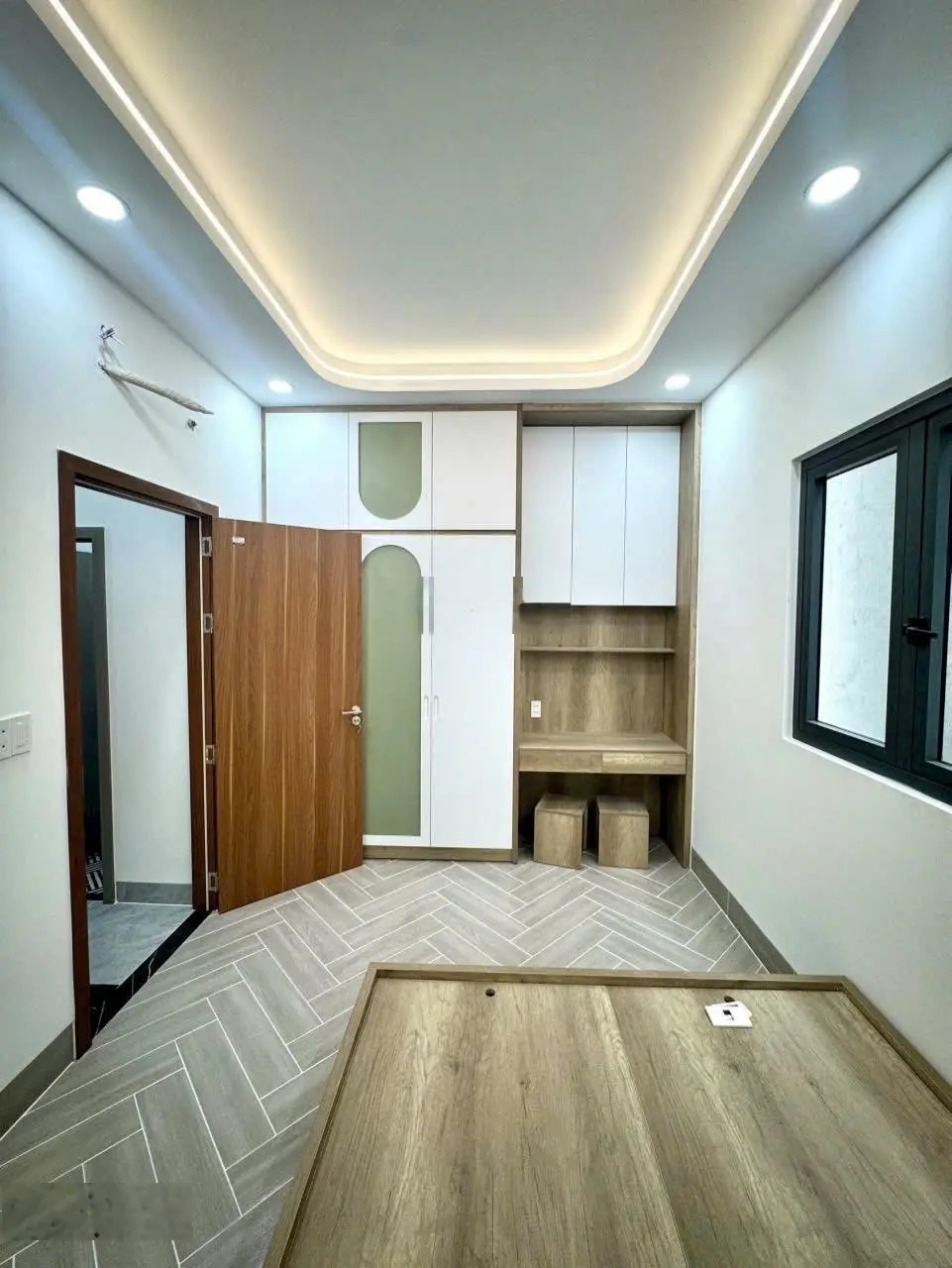 Bán gấp nhà mới 1 trệt 2 lầu mặt tiền hẻm 47 trường lưu - long trường - q9. giá đầu tư 4,99 tỷ