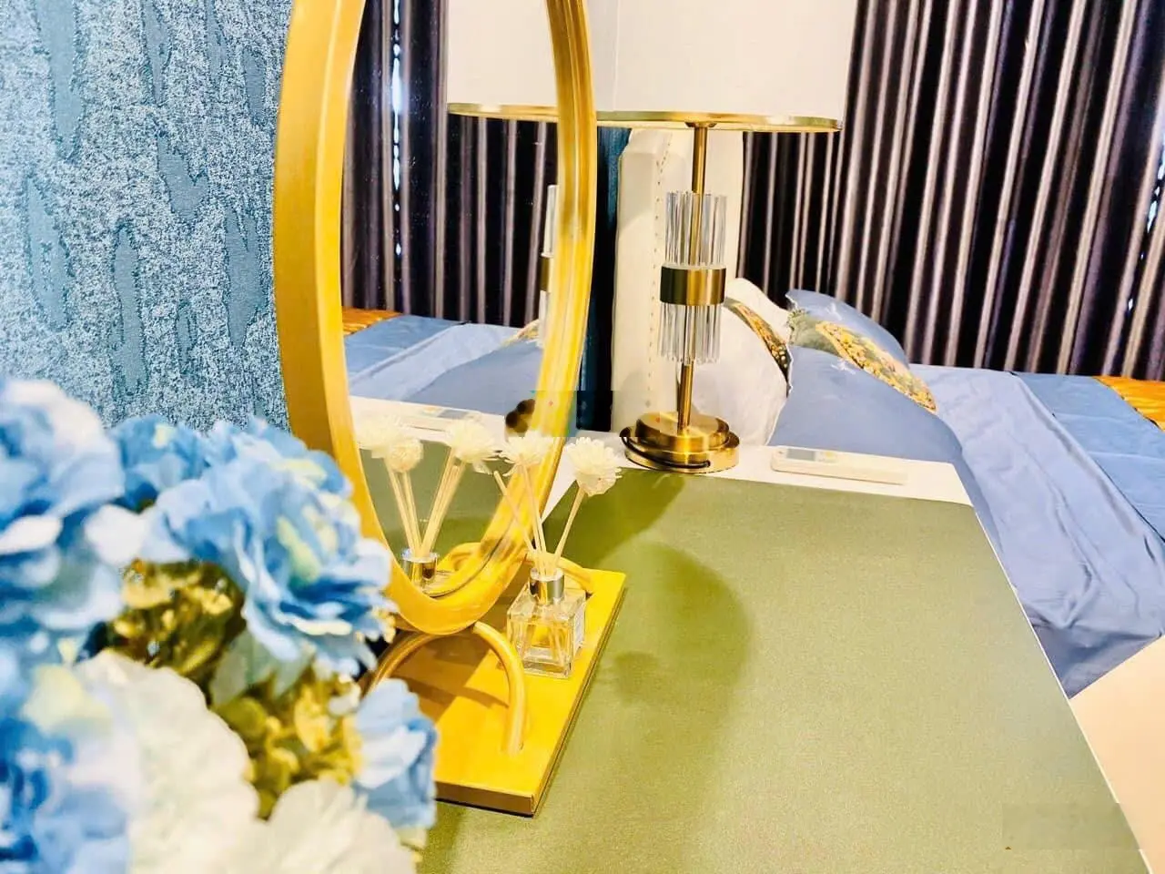 Bán căn hộ chung cư âu cơ tower giá tốt nhất chỉ 3,2 tỷ, 79m2, 2pn, 2wc, sổ hồng. lh: 0902 369 ***