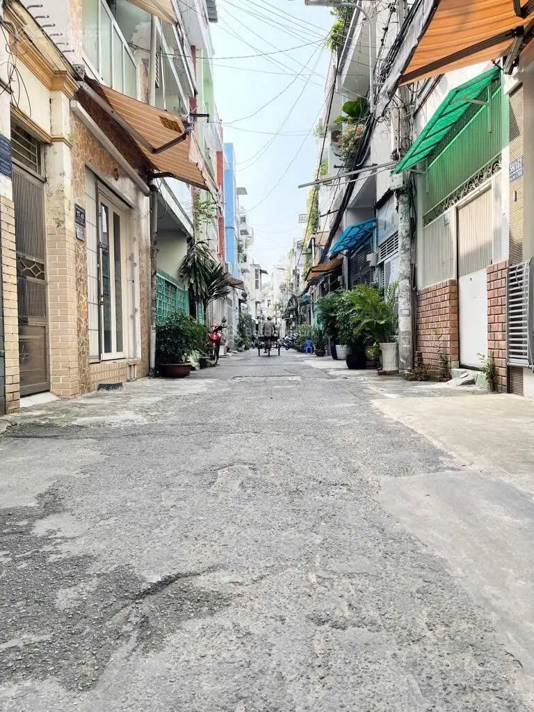 Nhà bán hẻm 4m Nguyễn Thị Nhỏ - nhà mới - 4 tầng sổ đầy đủ 5,9 tỷ