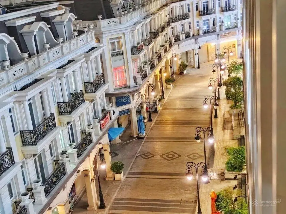 Bán Nhanh Căn Pegasuite 2PN 2WC 68m2 Giá 3,3 Tỷ - Hỗ Trợ Vay Ngân Hàng , Nhà Đẹp View Thoáng