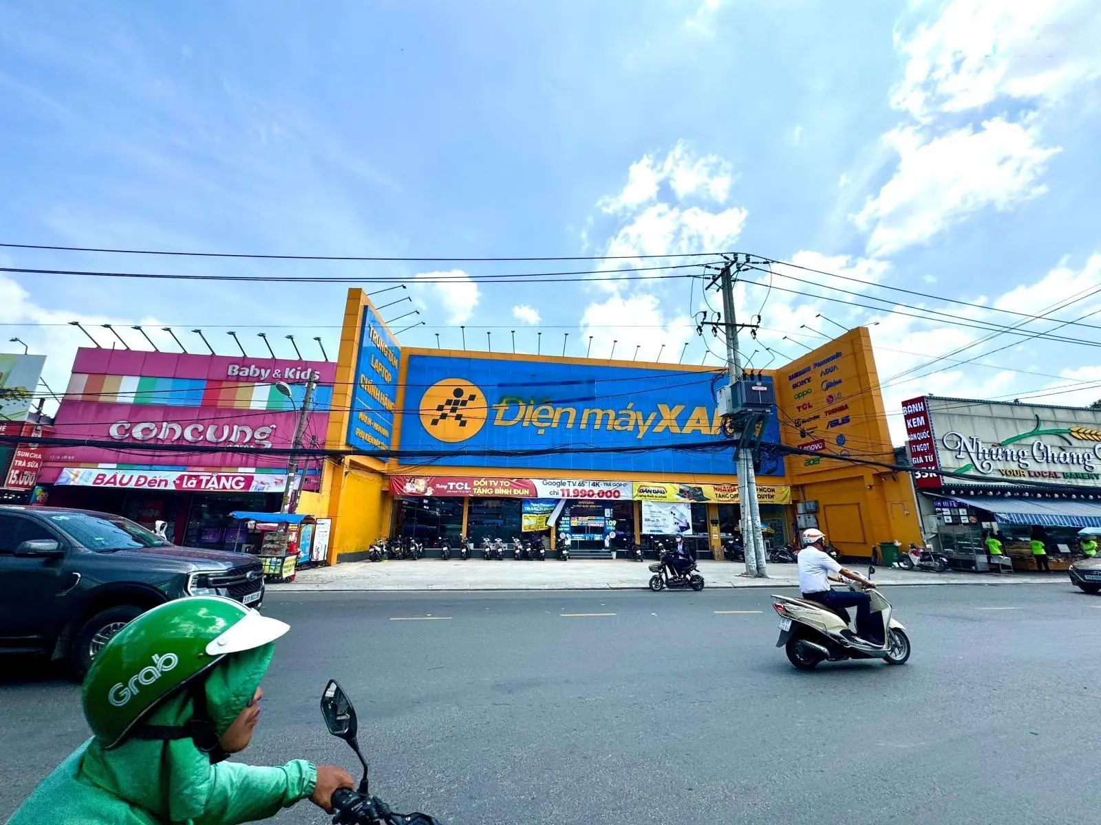Bán nhà mặt tiền Tô Ký Quận 12 - Ngang 25x40m CN 918.9m2 - nhà C4 - Đang cho thuê 170/th, 45 tỷ TL