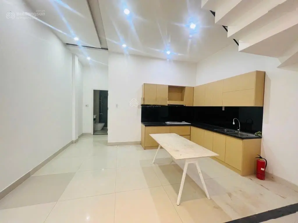 Bán nhà 3 tầng mới đẹp mt lý nhân tông, dt 100m2, giá nhỉnh 8,x tỷ