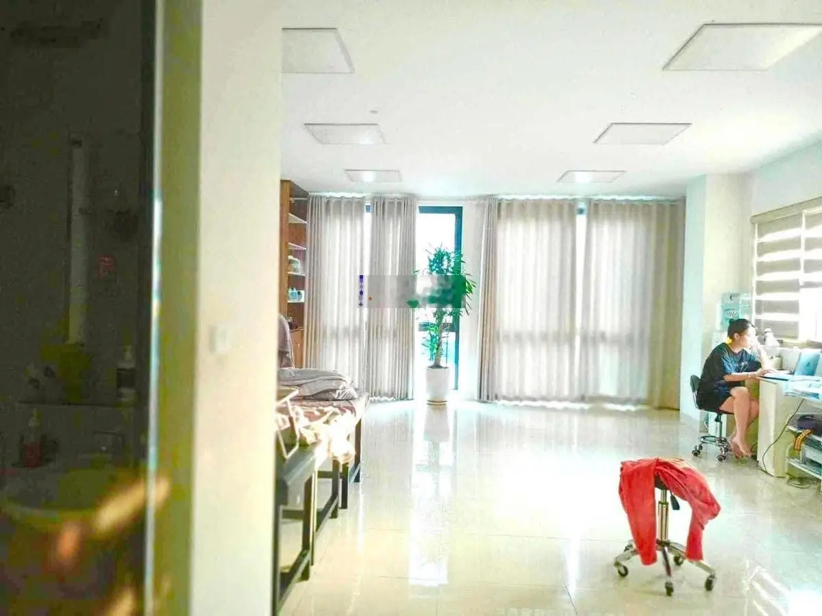 (Thang máy) bán nhà mặt phố Lạc Long Quân 55m2x7T KD vỉa hè 3m sầm uất 60tr/1 tháng 20 tỷ CG