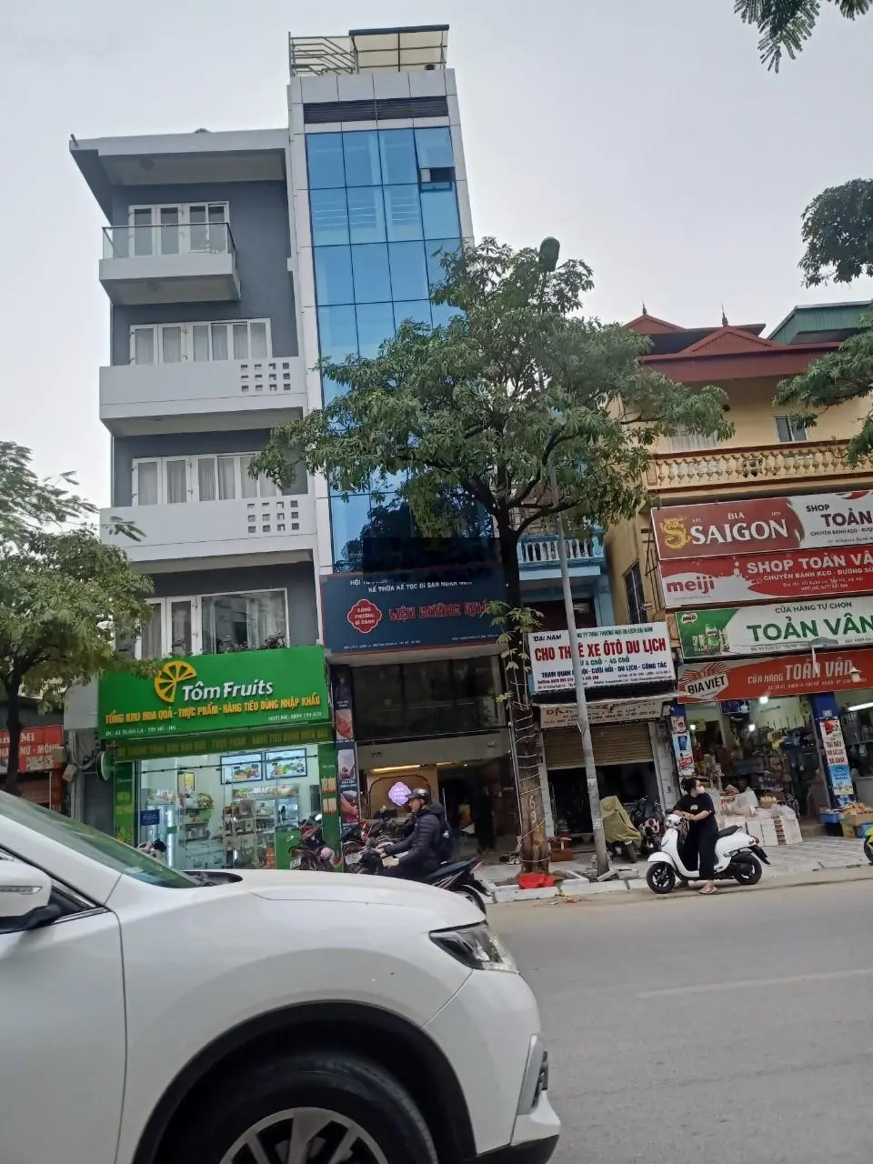 Bán nhà mặt phố Nguyễn Phong Sắc Cầu Giấy 80m2, 37 tỷ , không thể tìm được căn thứ 2, 2 mặt tiền