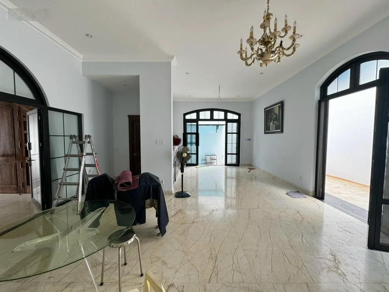 Biệt thự kiến trúc quý tộc Pháp gần ĐH Văn Hóa, DT 20x24.6 CN 493m2, 5PN 6WC vào ở ngay - 90 tỷ