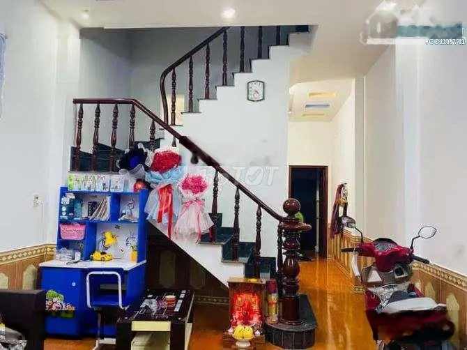 BÁN CĂN NHÀ MT dễ kinh doanh Đ.Tân Tiến,P.8,Tân Bình.Giá: 5 tỷ 750.DT:55,03m2.LH:0906 527 ***