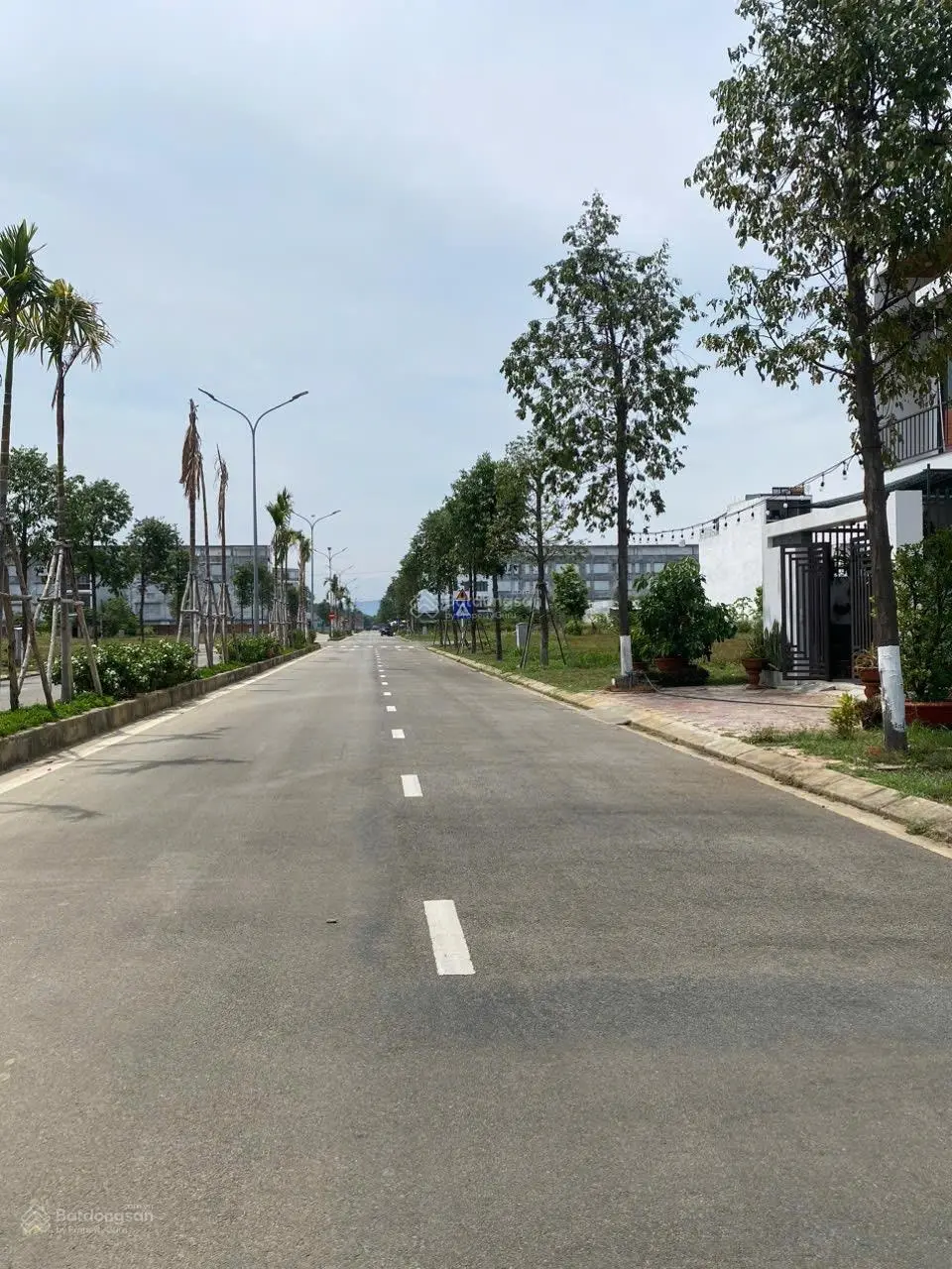 Chính Chủ Cần Bán Gấp Lô Đất 125m2, SHR, Trung Tâm Thành Phố Quảng Ngãi, Giá 1tỷ690