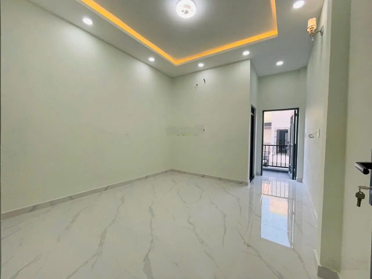 Nhà ngay chợ Bình Chánh - 1trệt 1 lầu - 3 phòng ngủ - 3WC