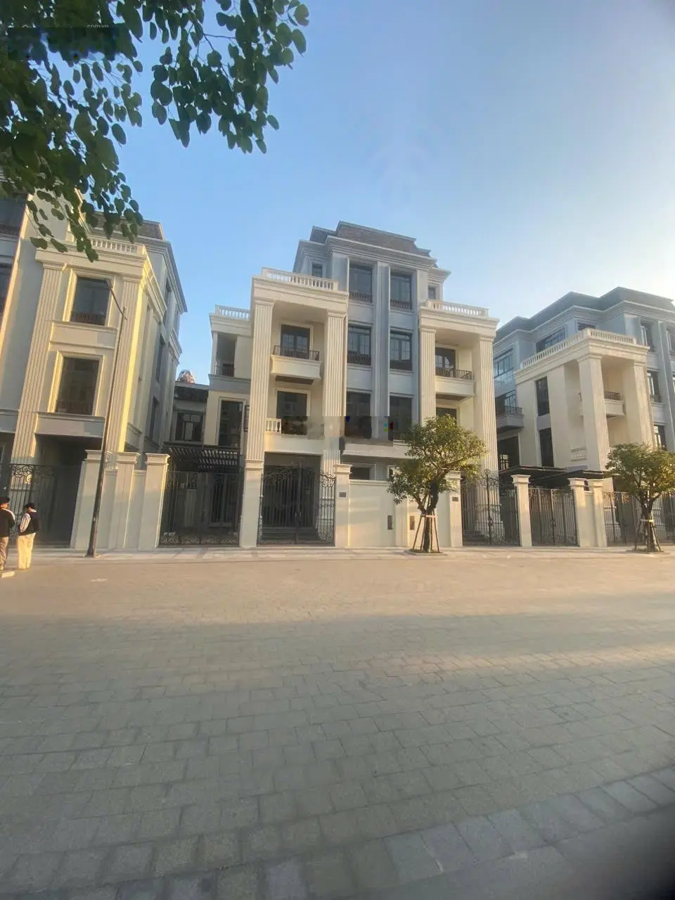Bán căn biệt thự 28,4 tỷ ở dự án Light Square đường Lý Bôn TP Thái Bình. Diện tích là 173.6 m2