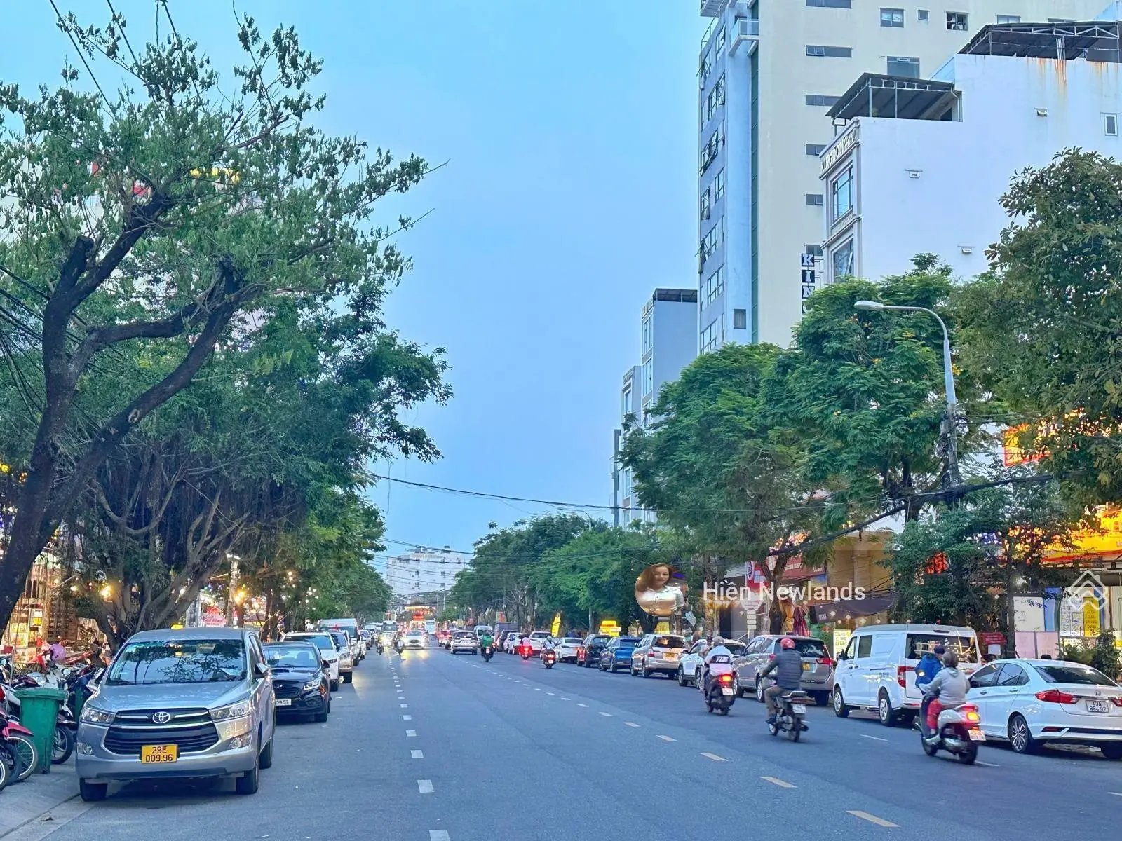 Bán toà nhà 6 tầng giá rẻ chỉ bằng giá đất mặt tiền đường Hồ Nghinh vị trí vip nhất tuyến gần Biển