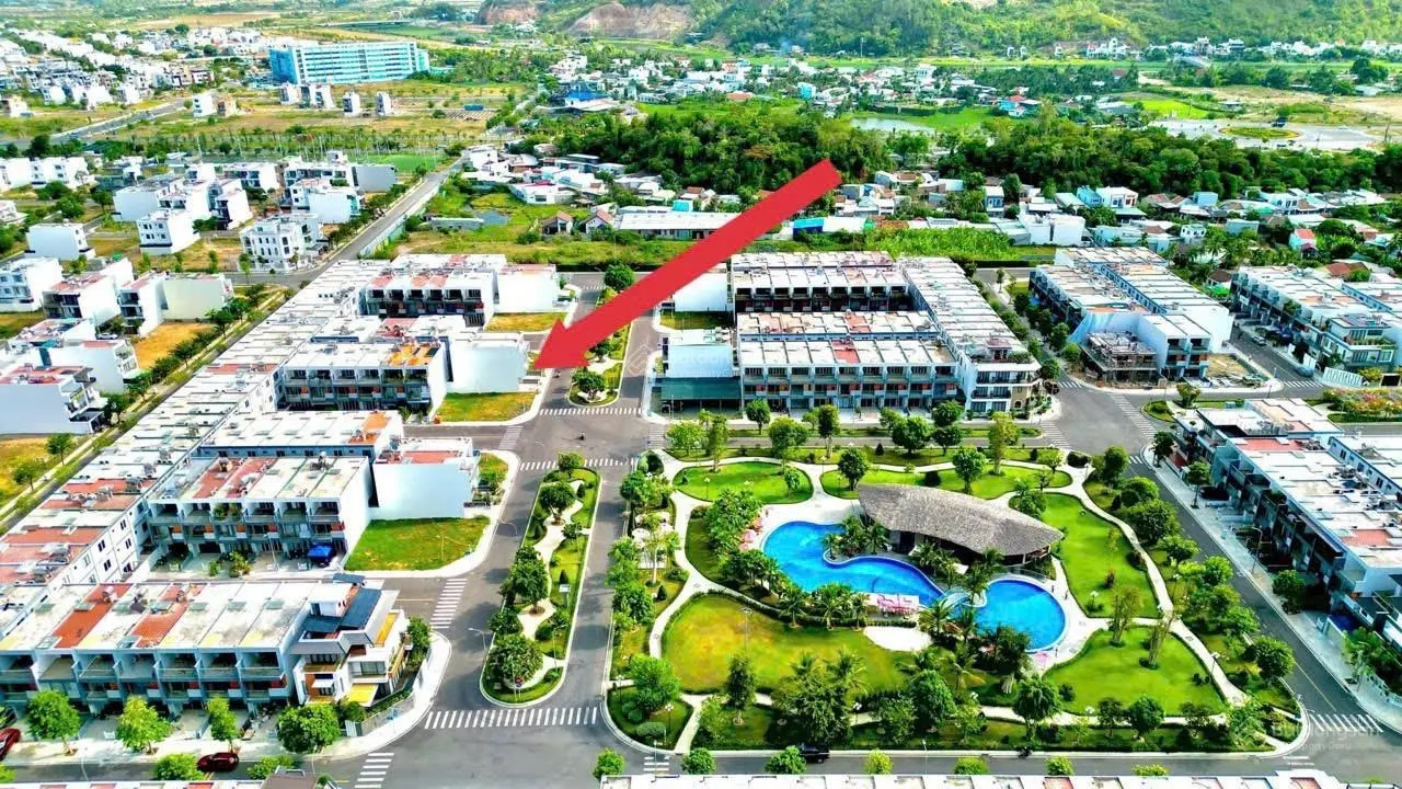 Nhà gói 8 mỹ gia (The Capella Nha Trang) view xéo hồ bơi bán nhanh chỉ 5 tỷ 650