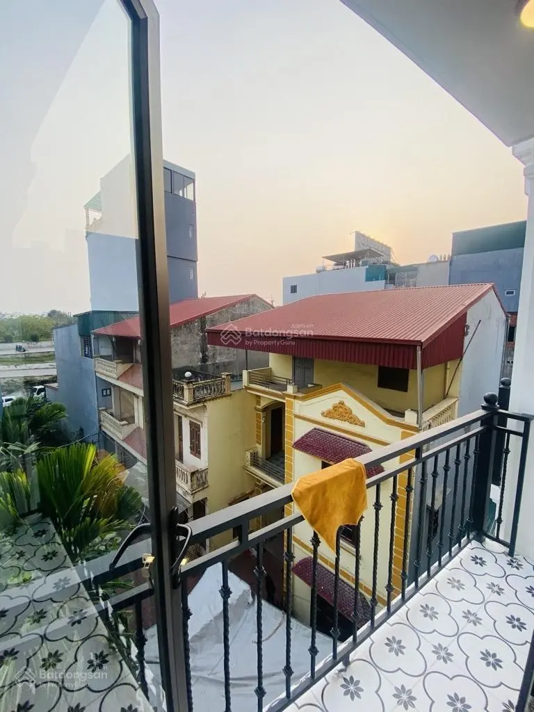 - Bát Khối Thông eon Long Biên - 6 Tầng thang máy, ở kinh doanh 24/7 42m MT 4,4m- ô tô tránh