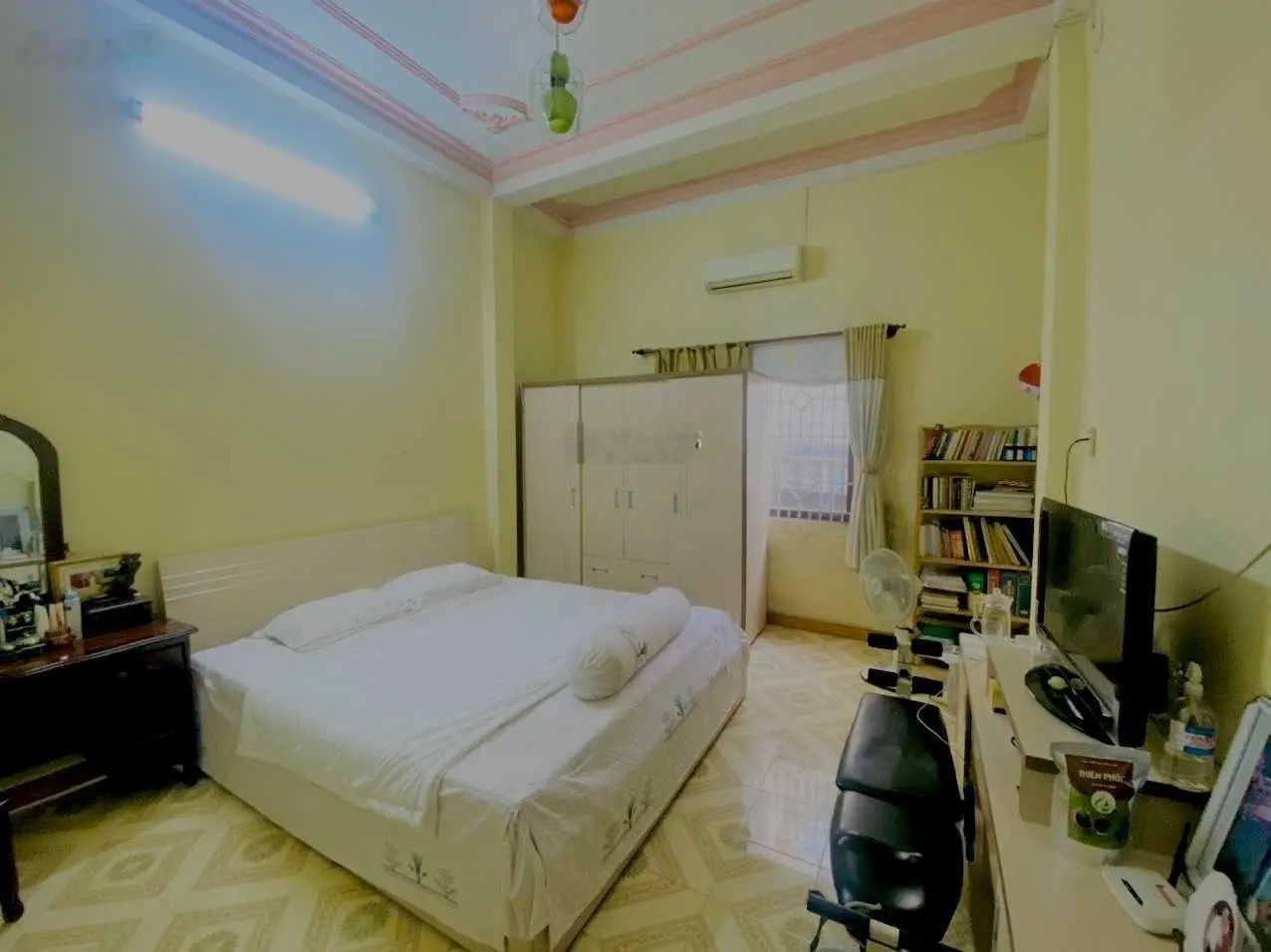 Bán nhà mặt tiền kinh doanh phường 13 quận Tân Bình - 3 tầng 5PN 80m2 - gấp bán