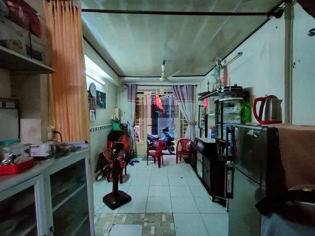 Bán nhà ni sư huỳnh liên phường 10 tân bình 3pn hẻm 4 mét gần mặt tiền nhỉnh 3 tỷ.