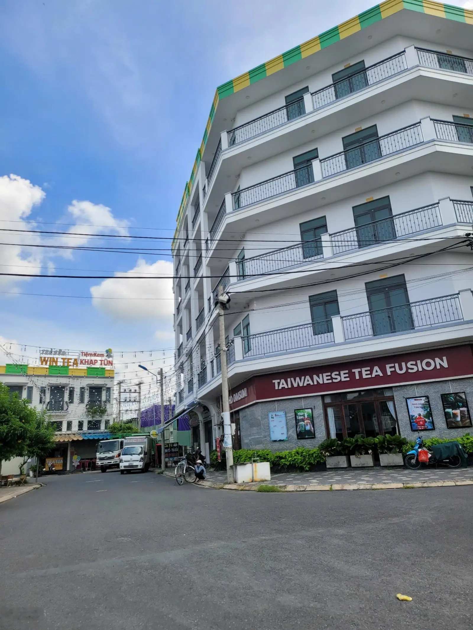 Thanh lý ngân hàng đất 2 mặt tiền Vành Đai 4, giá 1.3 tỷ, bao phí, kinh doanh ngay