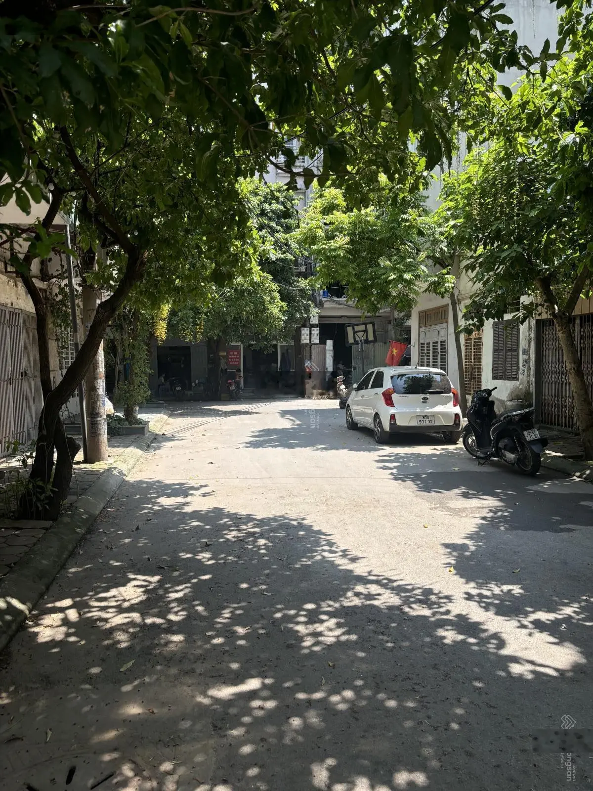 Bán nhà đường Chiến Thắng Văn Quán Hà Đông sổ đỏ phân lô, vỉa hè rộng, đường to đẹp. 39m2x4t 10.5tỷ