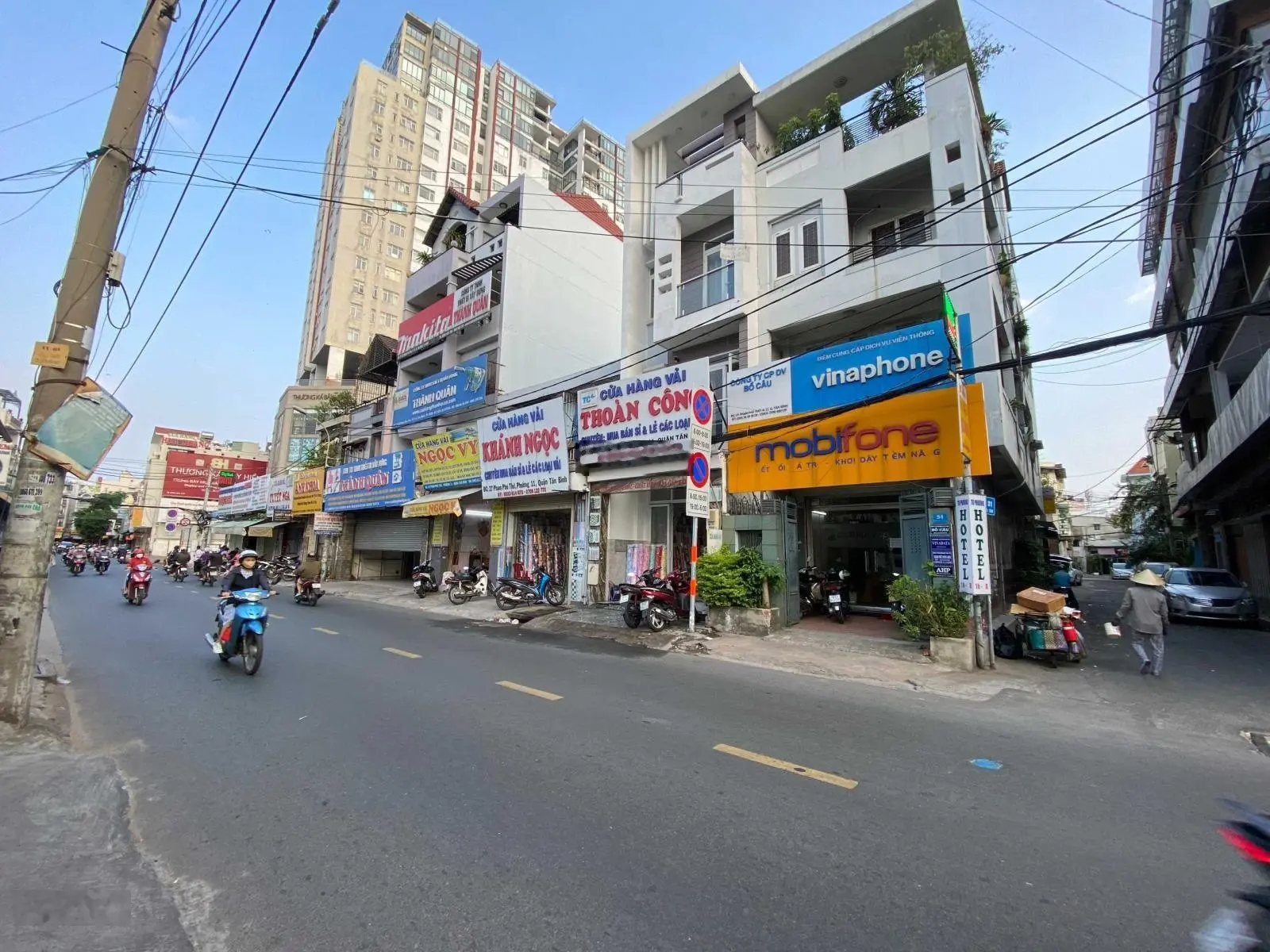 Bán CHDV Phạm Phú Thứ, Tân Bình DT 5mx18m, DT sàn 400m2, kết cầu 5 tầng. LH xem nhà 0902 838 ***