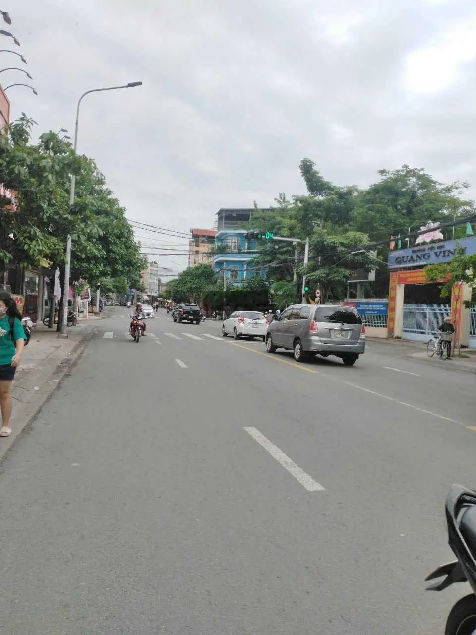 Bán đất biệt thự có 2 căn nhà 1trệt 1 lầu gần đường CMT8 DT 9x35m, SHR tại Quang Vinh chỉ 6.39tỷ TL