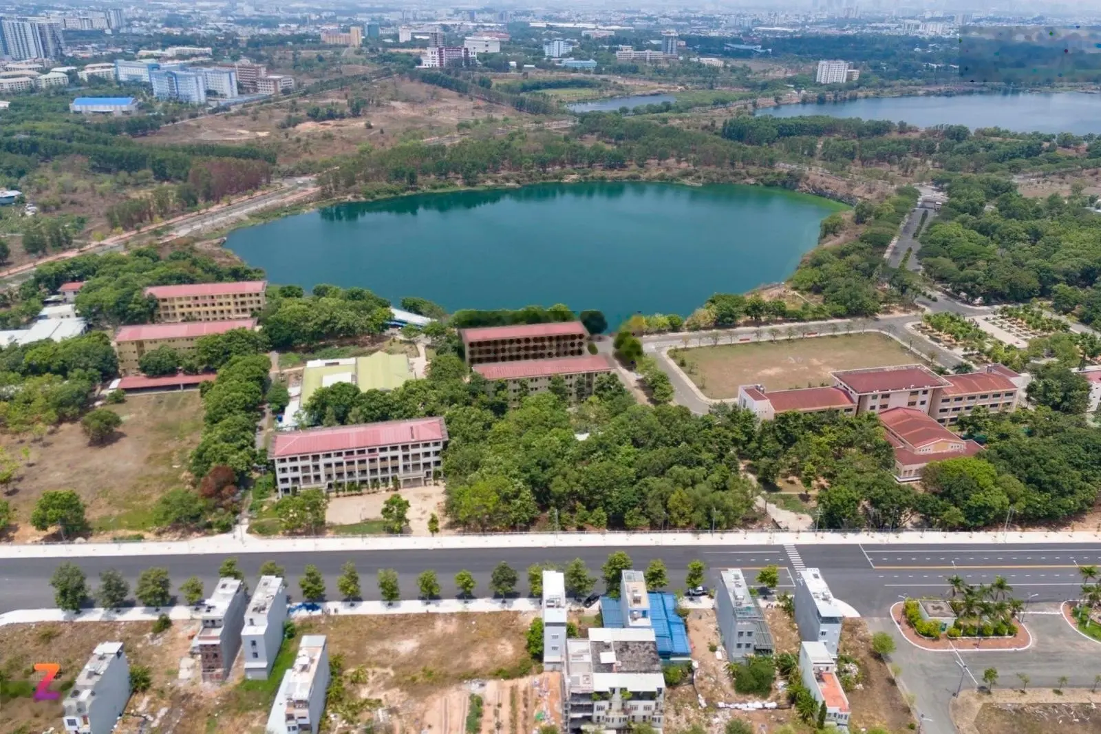 Chủ ngộp vốn ngân hàng nhượng gấp lô đất khu Bình Nguyên đối diện chung cư đường N1 ngay cổng dự án