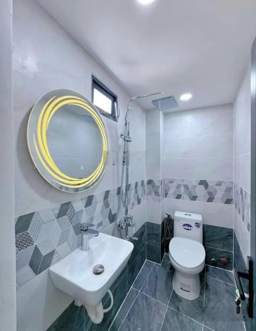 Bán nhà Đường 3/2, Phường 12, Quận 11, giá cực chất 42m2. LH: 0938 375 *** Khoa