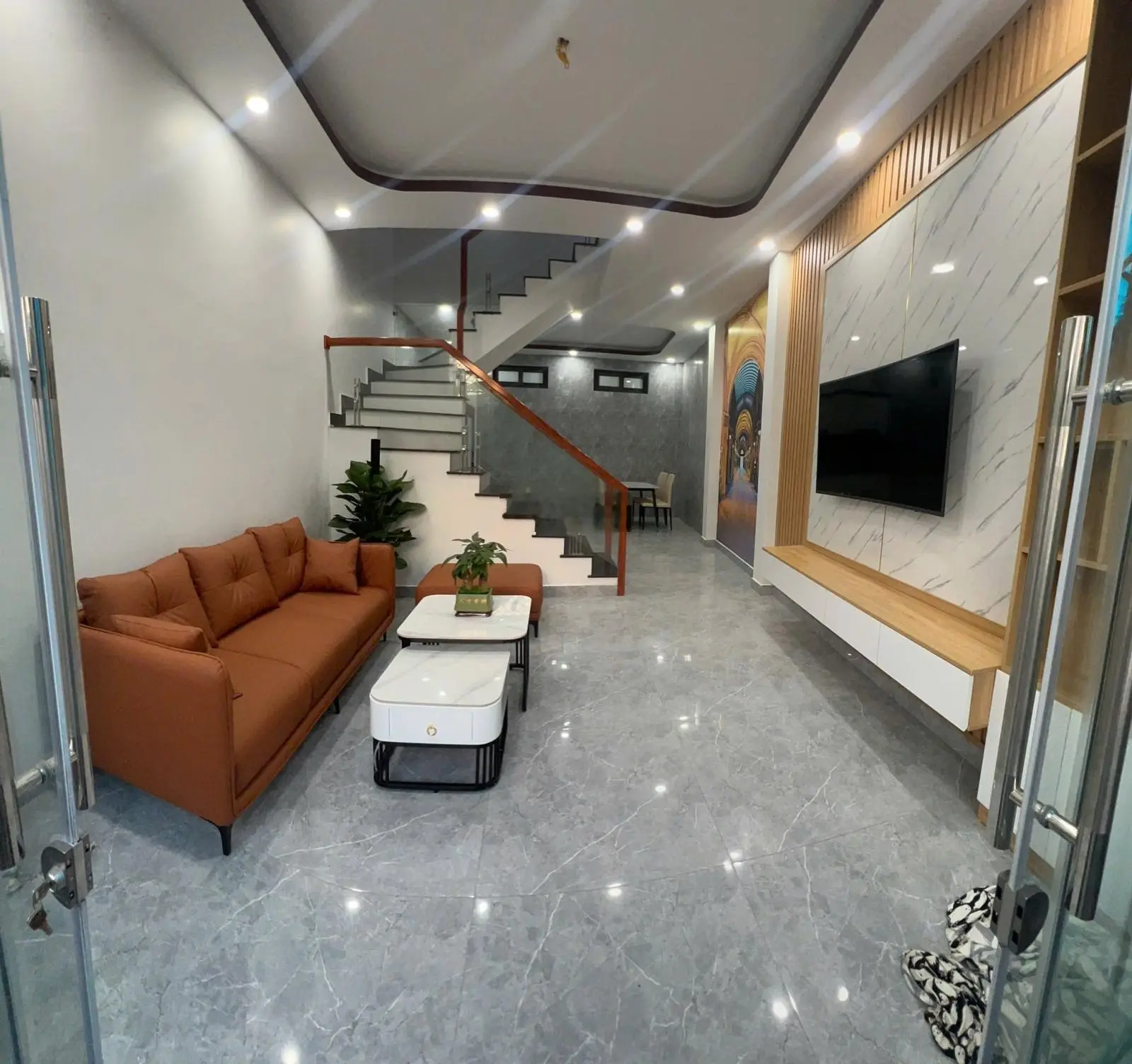 Bán nhà Phường Đông Hưng Thuận Quận 12 HCM, giá 1 tỷ600 tr còn thương lượng, tặng nội thất