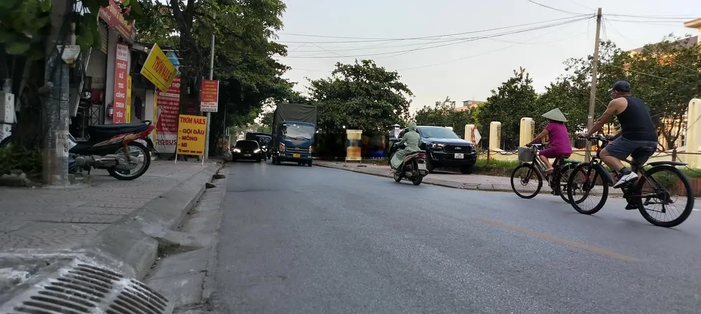 Mặt phố vũ xuân thiều kinh doanh ô tô tránh 95 m2 4 tầng 20,5 tỷ