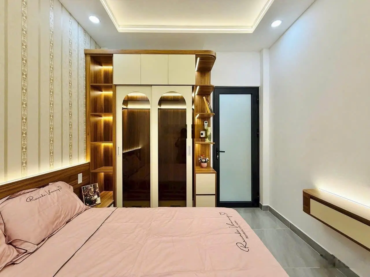 Nhà đẹp, mua xong dọn vào ở ngay Minh Phụng, Quận 6. Giá: 2 Tỷ 450 / 52m2. Sổ hồng riêng chính chủ