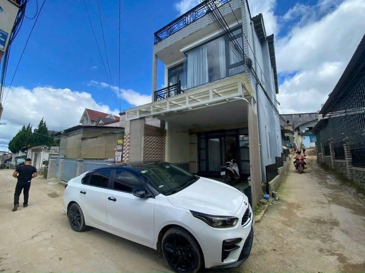 Cần bán căn nhà đẹp 2 mặt tiền view chính diện ngay Nguyễn Siêu, Đà Lạt. LH 0769684223