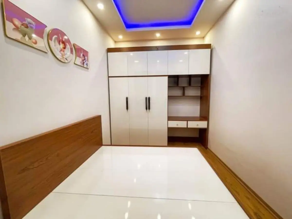 Phân lô quân đội ở sướng! Bán nhà ngõ 237 Hoàng Văn Thái 44m2 4 tầng chỉ 7.96 tỷ có thương lượng