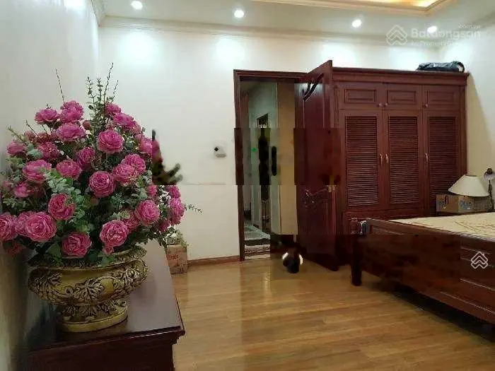 Siêu biệt thự Hồ Tây, sát quận ủy Tây Hồ, khu Vườn Đào, 100m2, 6 tầng thang máy, gara 2 ô tô, 47 tỷ