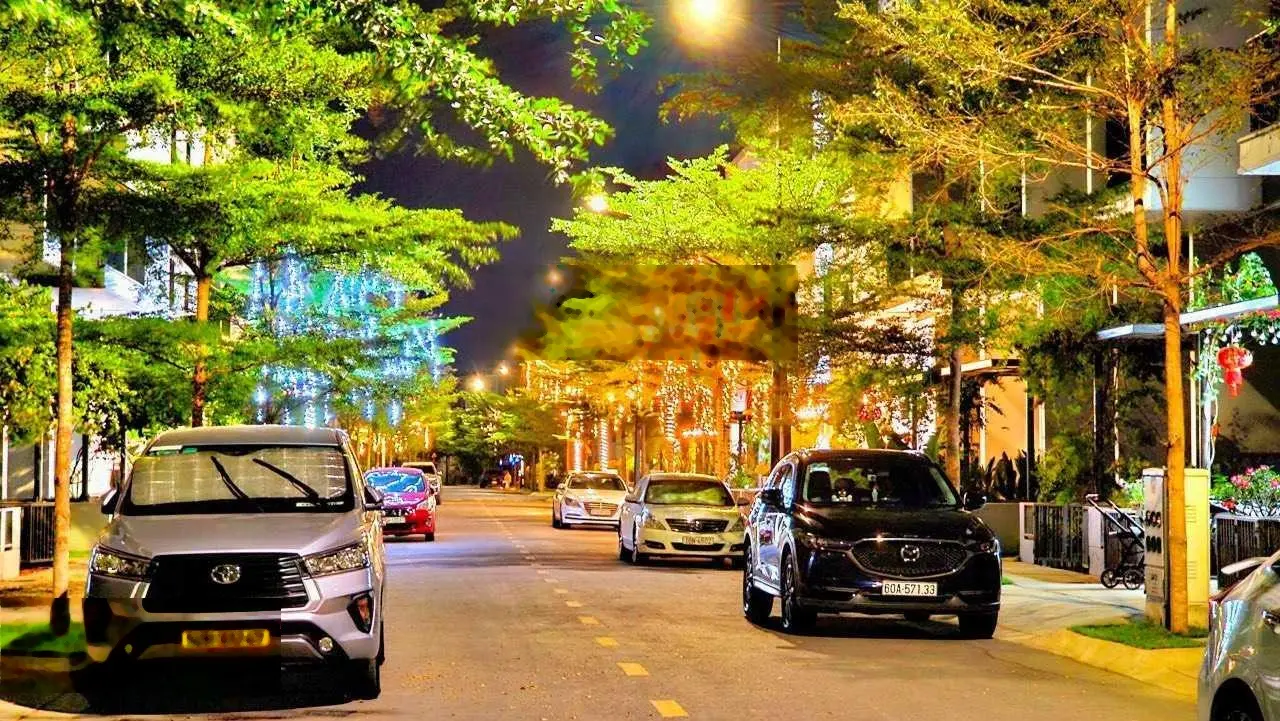 4 CĂN NHÀ PHỐ BIỆT LẬP SÂN VƯỜN ĐÃ CÓ SỔ, giảm hẳn 50% từ 10 tỷ 9 còn 5 tỷ 9 trong tháng 9 này