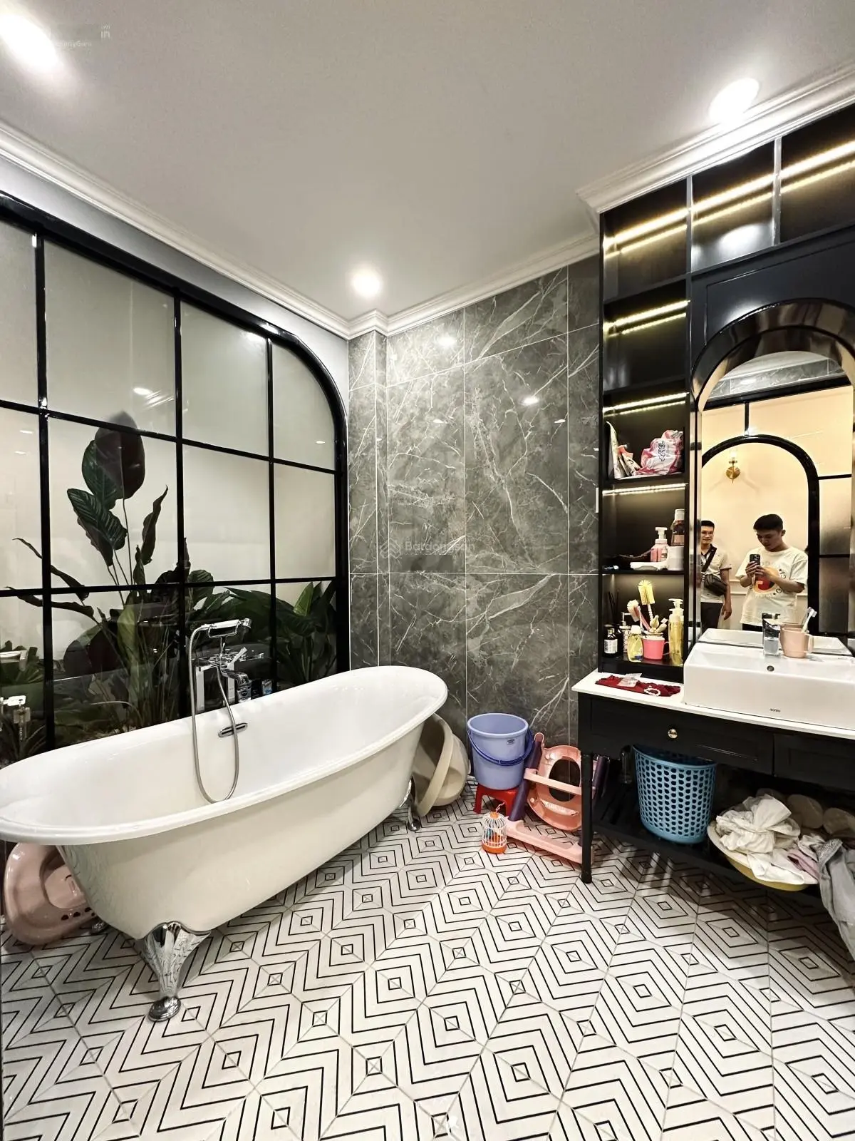 Nhà mới cứng 5 tấm HXH Lê Thánh Tôn view chợ Bến Thành trung tâm Quận 1. Nhà đẹp giá siêu hời 25 tỷ