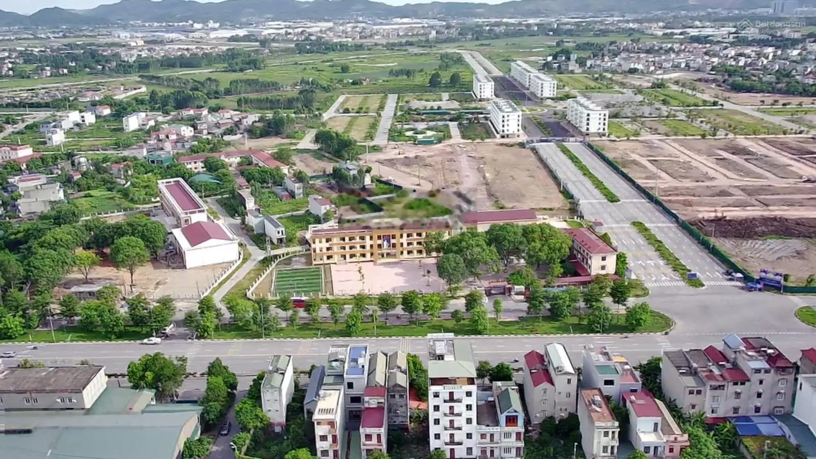 Suất ngoại giao chỉ hơn 2 tỷ / lô 90m2 giá trực tiếp CĐT Lam Sơn
