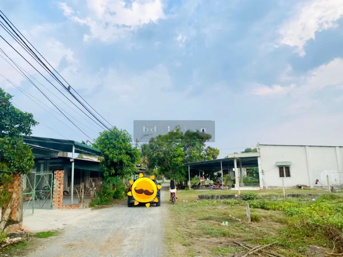 Tôi chính chủ bán gấp 119,7m full thổ cư ngang 8 góc 2 MT đường nhà nước Trung Lập Hạ Gía 1ty250