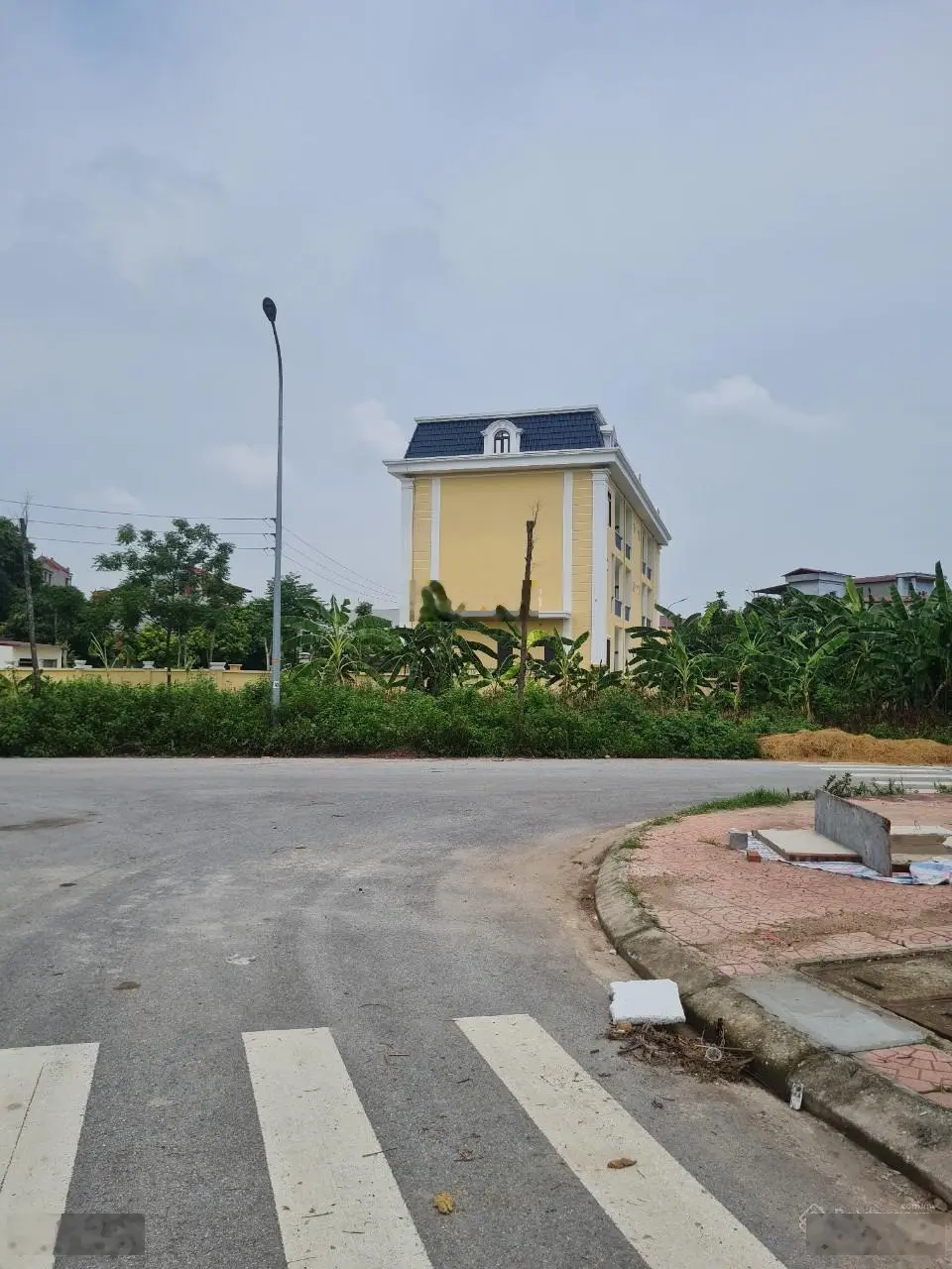 Bán đất Đa Mai - Tp Bắc Giang. 90m2, Mt 5m. View CVCX. Giá 1tỷ 780tr