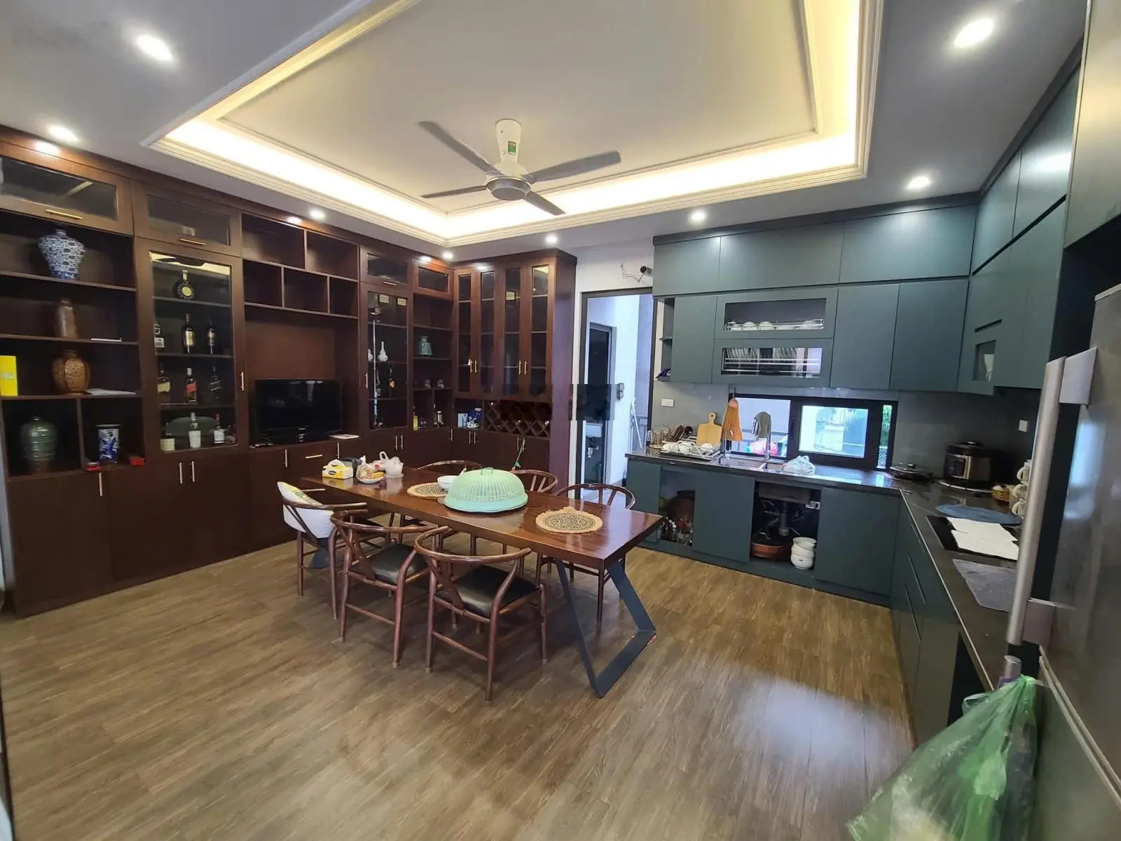 Bán nhà mặt đường Nguyễn Khuyến, Hà Đông, 72m2 5 tầng, giá 27 tỷ, Kinh doanh đẳng cấp