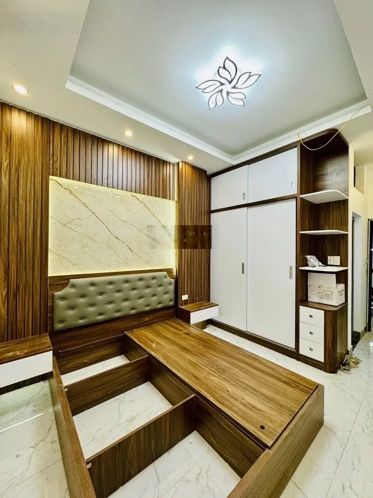 Bán nhà phố Kim Hoa - Xã Đàn - full nội thất đẹp - oto cách 20m - 4PN. Giá: 6,15 tỷ. LH: 0779 548 ***