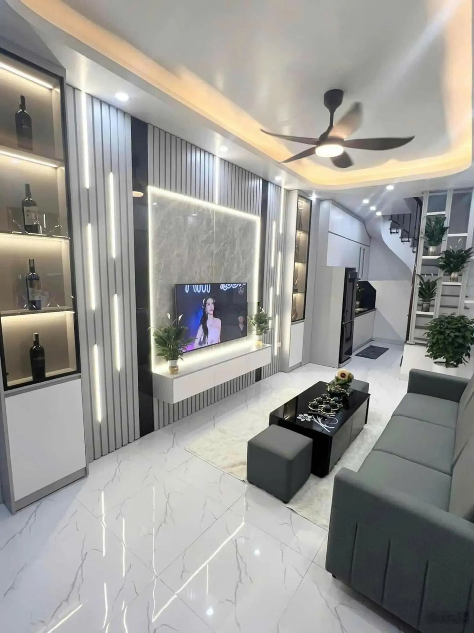 Bán nhà 30m2 xây 4 tầng đẹp phố Khâm Thiên ngõ rộng kinh doanh