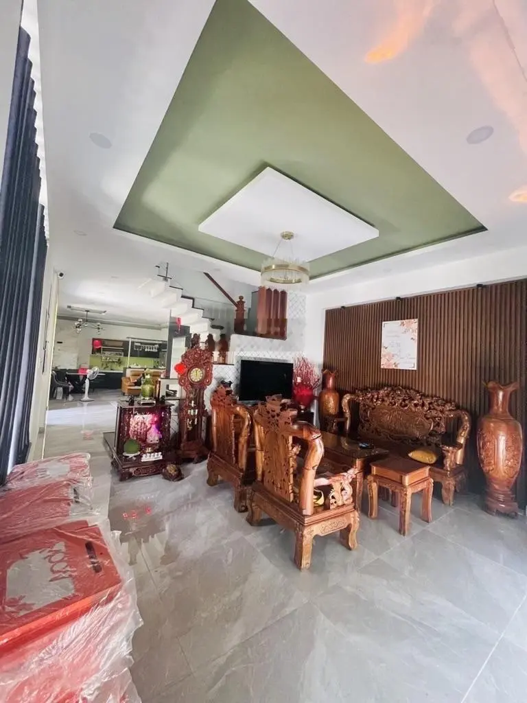 Biệt thự mini khu Tên Lửa, 8m x 18m, nhà 4 tầng có thang máy, chỉ 15,2 tỷ thương lượng