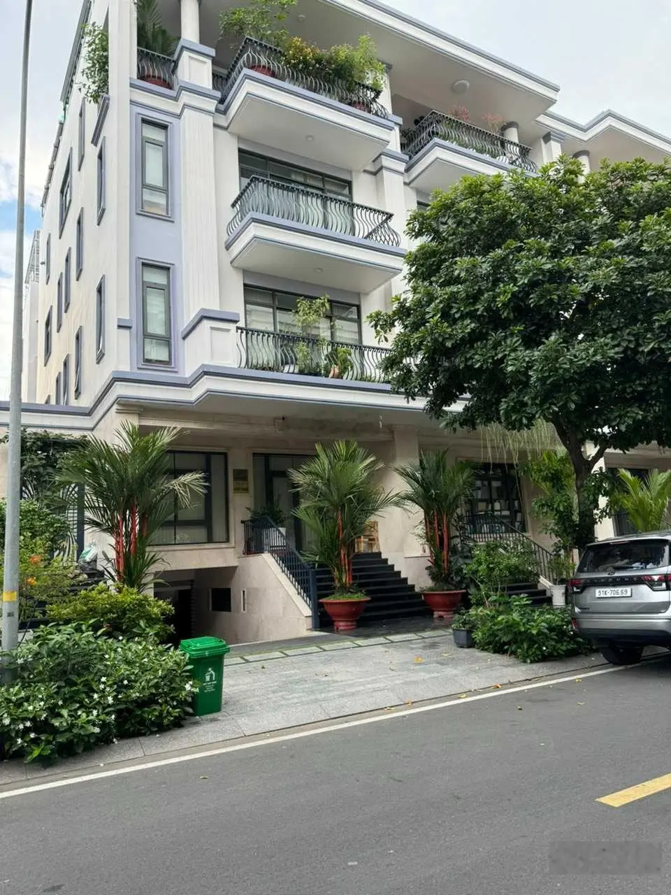 Chính chủ gửi bán nhà 9 x 19= 175m2, hoàn thiện, KĐT Vạn Phúc City