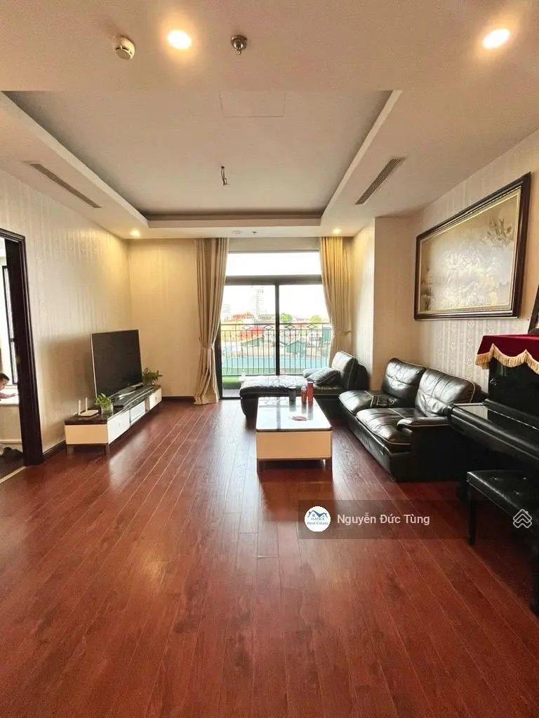 Bán gấp CCCC Royal City, 120m2, 2 ngủ, phòng khách siêu rộng, nội thất đẳng cấp, 10,3 tỷ