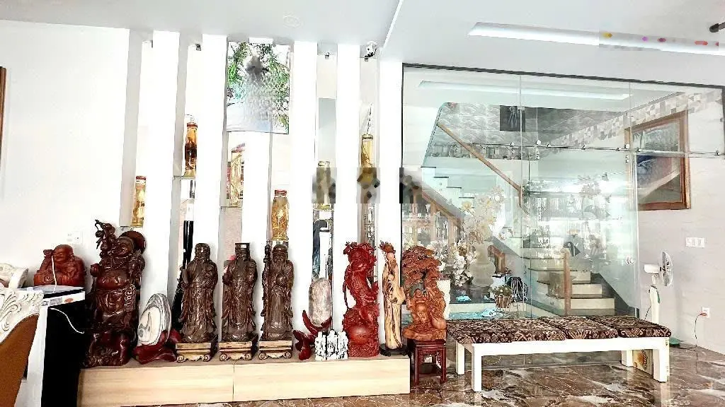 Biệt thự hoành tráng- thảo điền q2-khu phố tây- dt 380m2- 100 tỷ-vị trí an ninh cực tốt- khu riêng