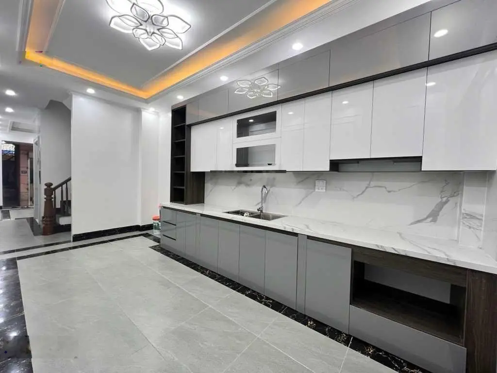 Hàng Tuyển Ba Đình_dt 47m_6 tầng_thang máy_oto cực gần_full nội thất_giá 9.9 tỷ
