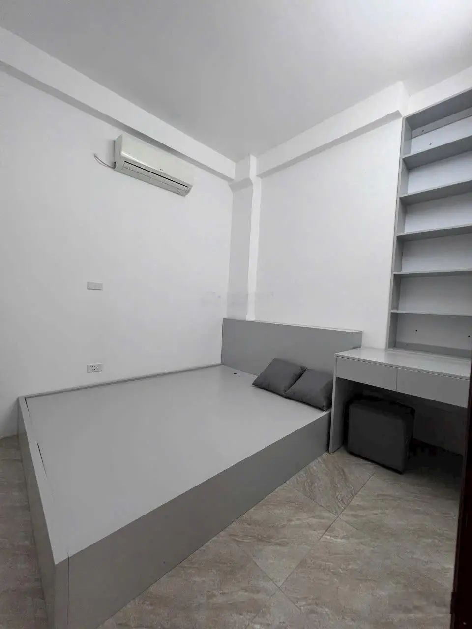 30m2 Nhà Đẹp, ngõ nông - 20m ra trục đường ô tô ngay chợ la phù