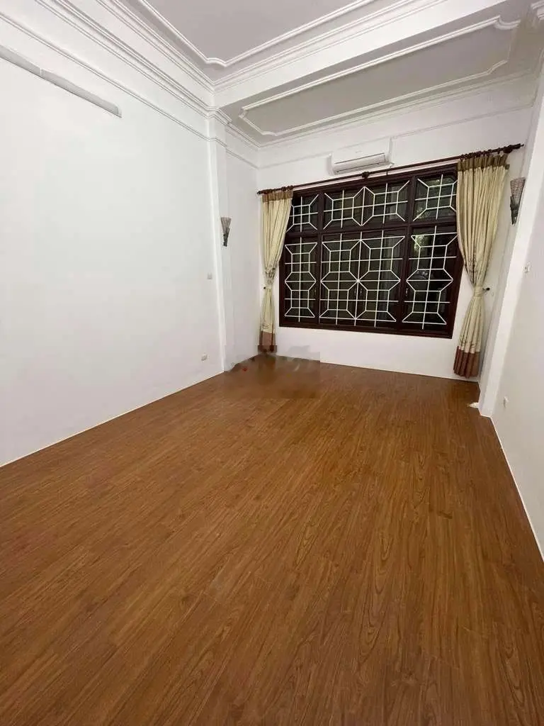Bán nhà 30m2, 6.3 tỷ Ngõ Chợ Khâm Thiên, mặt ngõ thông kinh doanh