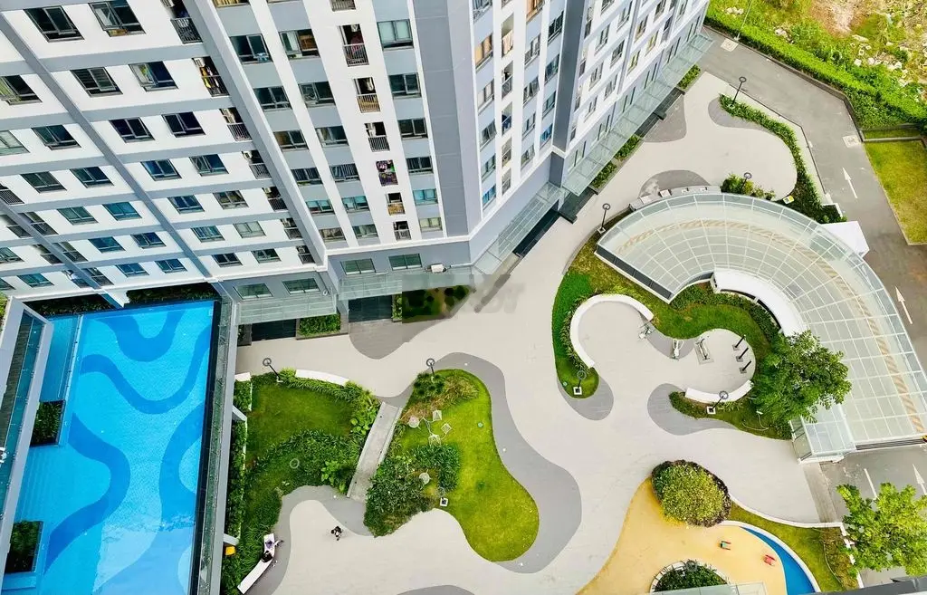 SANG NHANH CĂN HỘ SAIGON INTELA LẦU THẤP, TẶNG NỘI THẤT, 2PN 2Wc