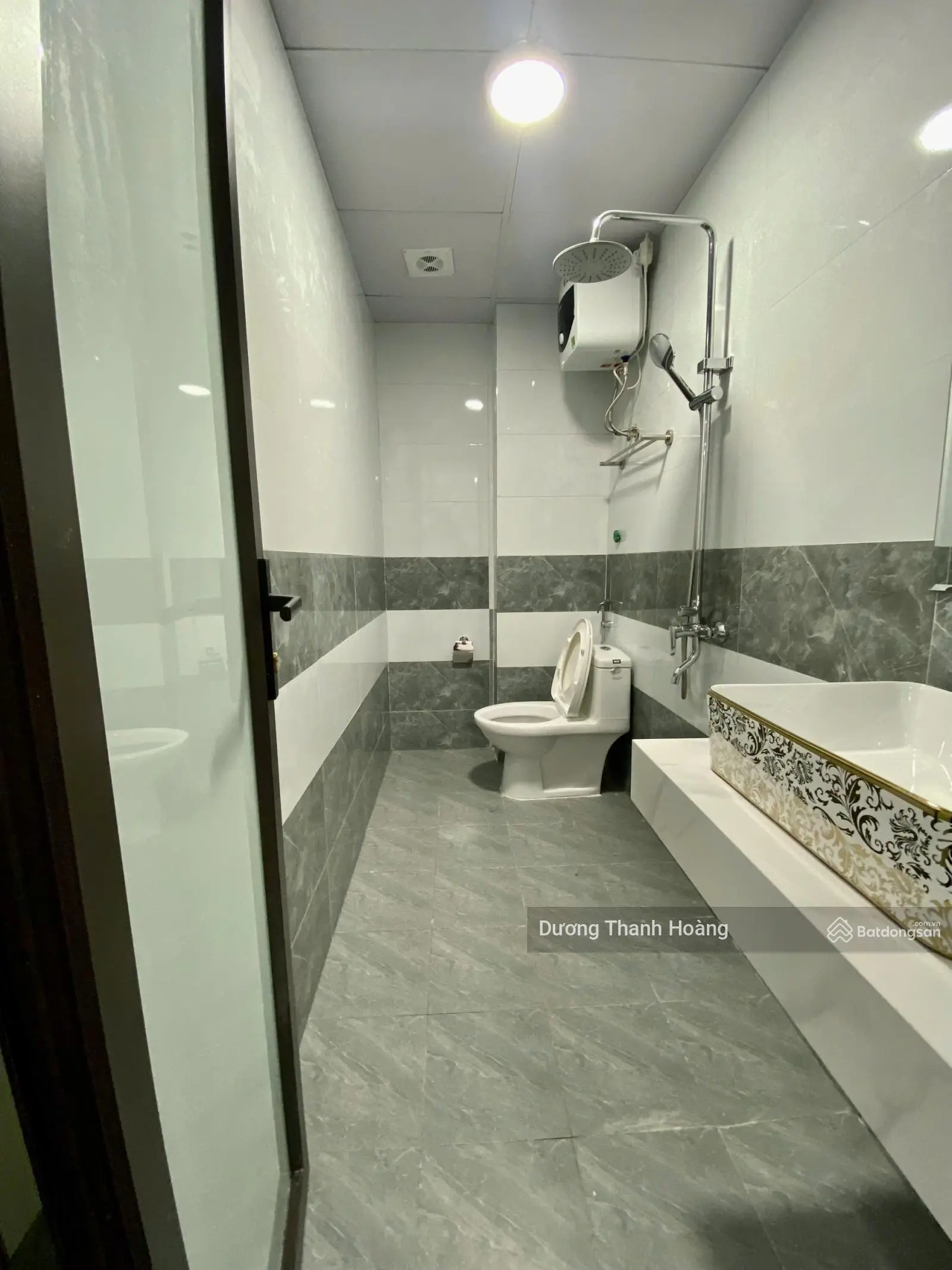 Cần bán nhà mới Thạch Bàn xây mới 30m2 x 5 tầng, giá chỉ hơn 4 tỷ chút