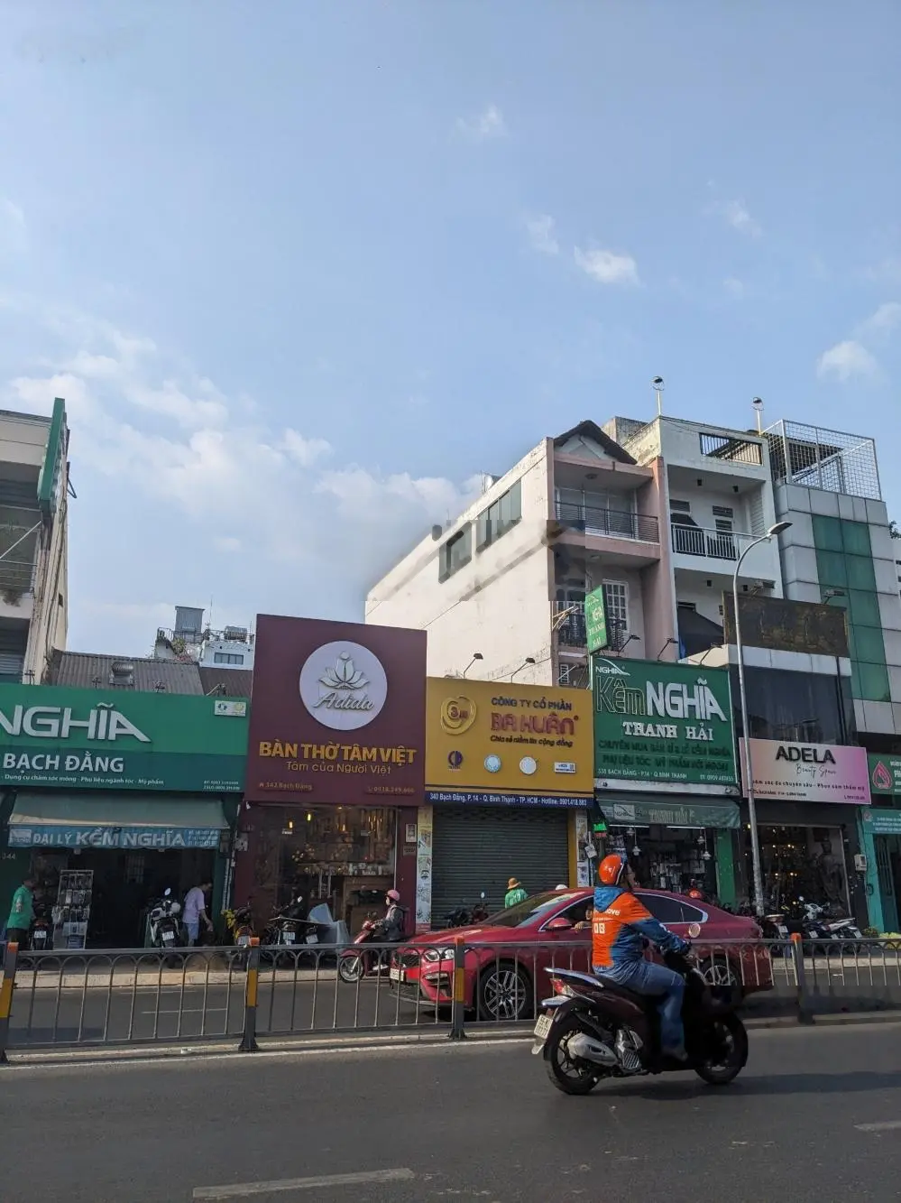 Gấp! Bán nhà mặt tiền Bạch Đằng, phường 14, Q. Bình Thạnh: 190m2 (8,4x23m) cấp 4. CTXD hầm 7 tầng