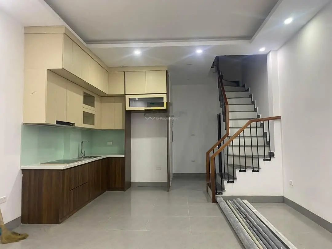 Đội Nhân, Ba Đình. DT 35m2 x 6 tầng, MT 4,3m, giá 9,6 tỷ. Thang máy, phân lô, 20m ra ô tô đỗ